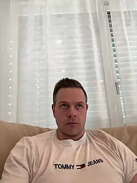 Danii0790 online show from February 8, 2025, 3:00 pm