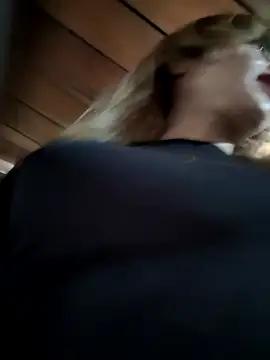 Snapshot of Evehampy chatting on February 15, 2026, 6:40 pm Evehampy online show from February 15, 2026, 6:40 pm