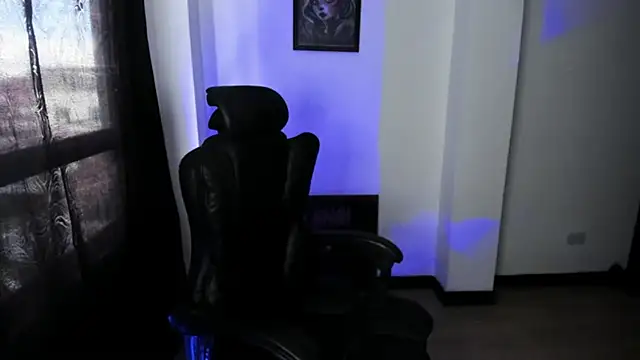 Anaii Gomez online show from September 19, 2025, 8:13 pm