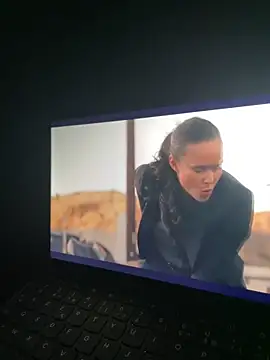 Snapshot of la_chiennete chatting on March 27, 2026, 12:52 am la chiennete online show from March 27, 2026, 12:52 am