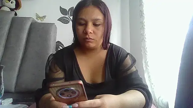 Charis 21 online show from April 23, 2026, 5:25 pm
