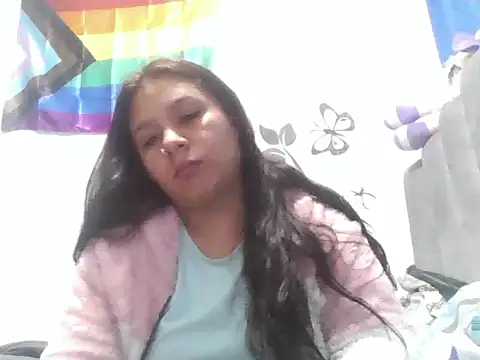 Charis 21 online show from April 28, 2026, 11:20 pm