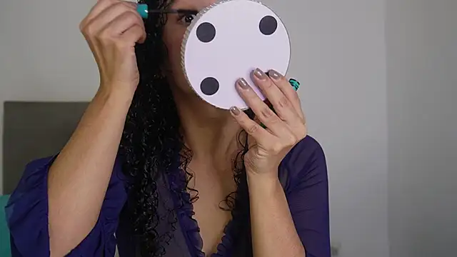 angela  98 online show from November 29, 2025, 9:26 pm