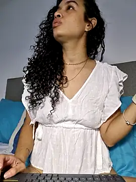 angela  98 online show from July 7, 2026, 1:03 pm