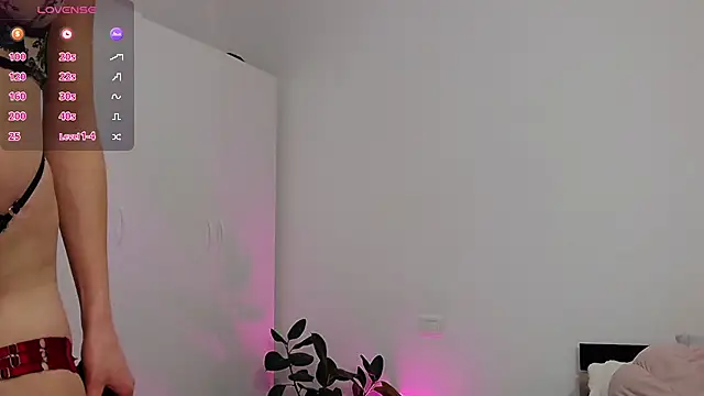 YourSweetSinn online show from December 5, 2025, 6:50 pm