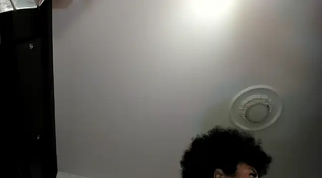 Apotheosis01 online show from January 6, 2025, 4:36 am