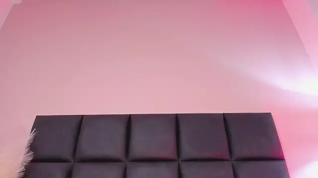 NoraDasilva online show from September 19, 2025, 11:20 pm