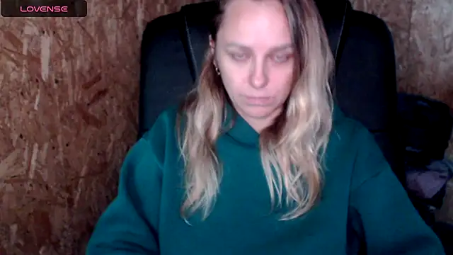 Snapshot of las_sweet chatting on July 7, 2026, 3:26 pm las sweet online show from July 7, 2026, 3:26 pm