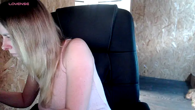Snapshot of las_sweet chatting on July 1, 2026, 1:00 pm las sweet online show from July 1, 2026, 1:00 pm