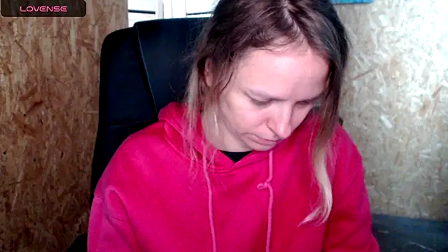 Snapshot of las_sweet chatting on July 9, 2026, 7:42 am las sweet online show from July 9, 2026, 7:42 am