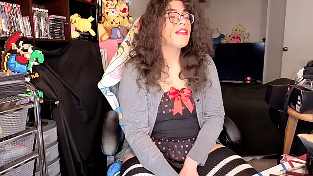 ShinyCherub online show from May 23, 2026, 3:38 am