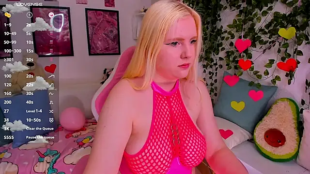 art lovee online show from March 8, 2026, 2:04 am