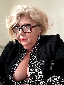 Snapshot of Merilulla chatting on March 14, 2026, 2:23 pm Merilulla online show from March 14, 2026, 2:23 pm