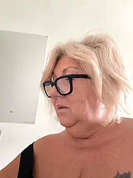 Merilulla online show from October 9, 2025, 1:22 pm