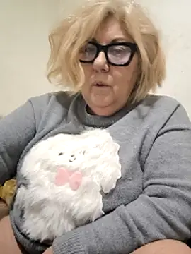 Snapshot of Merilulla chatting on February 9, 2026, 6:39 pm Merilulla online show from February 9, 2026, 6:39 pm