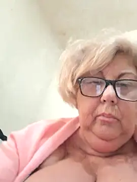 Snapshot of Merilulla chatting on March 9, 2026, 3:48 pm Merilulla online show from March 9, 2026, 3:48 pm