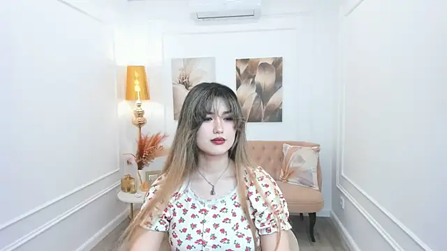 AnneTLi online show from May 3, 2026, 7:28 pm