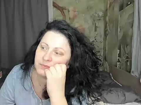 Lillian2 online show from January 31, 2026, 7:12 pm