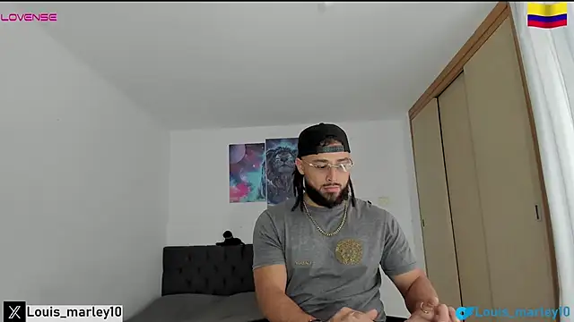 Louis marley   online show from December 21, 2025, 8:53 pm