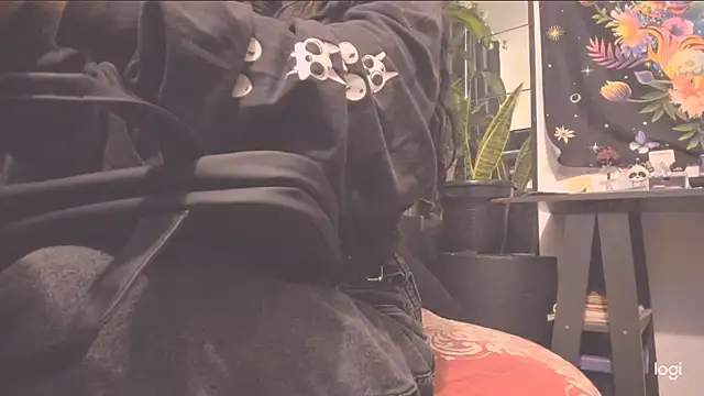 MYFAVOURITESTRAGER online show from February 5, 2026, 2:07 am