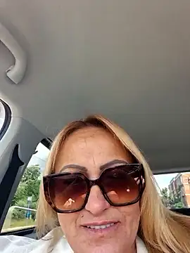 Isabellaa04 online show from June 15, 2026, 10:37 am