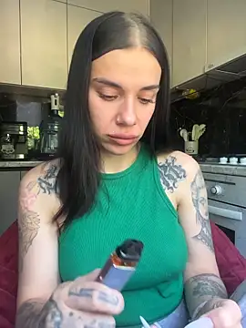 Queen of pain online show from June 7, 2026, 6:07 am