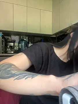 Snapshot of Queen_of_pain chatting on July 8, 2026, 8:15 am Queen of pain online show from July 8, 2026, 8:15 am