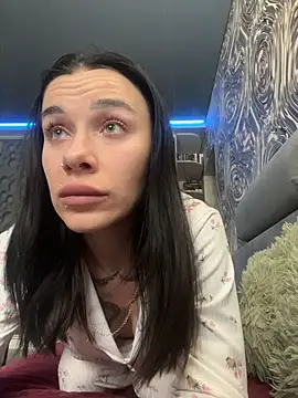 Queen of pain online show from March 3, 2026, 8:10 am