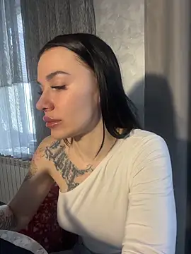 Queen of pain online show from May 2, 2026, 6:51 am