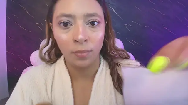  MiaBrown  online show from April 29, 2026, 12:09 pm