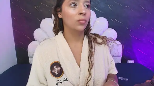  MiaBrown  online show from April 30, 2026, 12:12 pm