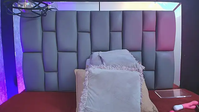  MiaBrown  online show from September 19, 2025, 12:09 pm