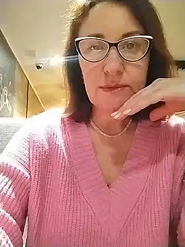 DonnaMagdalena online show from February 26, 2026, 9:15 pm