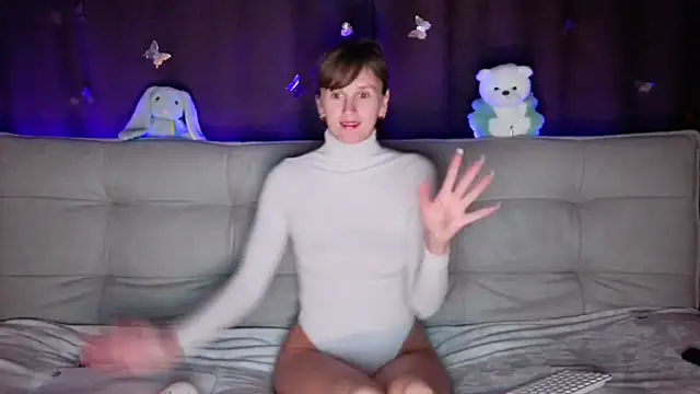 intolerable girl online show from November 20, 2025, 7:47 pm