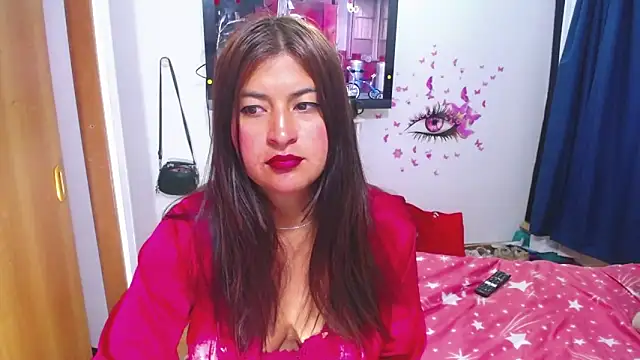 Yunhot  online show from March 21, 2026, 11:47 am