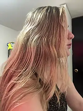 Celestedubois online show from March 21, 2025, 3:13 pm