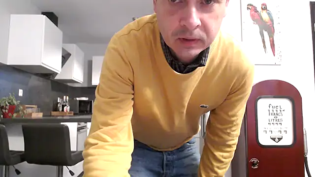 freddy0222222 online show from September 24, 2025, 5:58 am