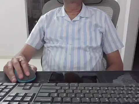 mrose8080 online show from February 23, 2026, 6:41 pm