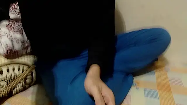 Alexdelarge323 online show from November 20, 2025, 4:29 pm