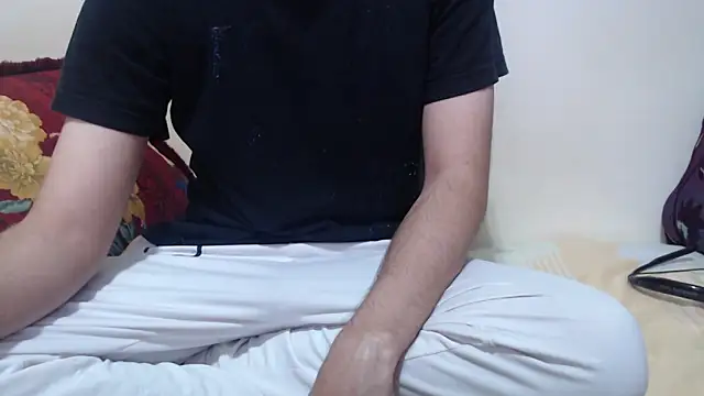 Alexdelarge323 online show from June 15, 2026, 2:50 pm
