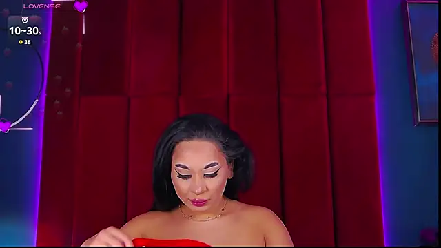 MadyLuxxx online show from September 13, 2025, 6:19 pm