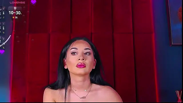 MadyLuxxx online show from October 24, 2025, 7:13 pm