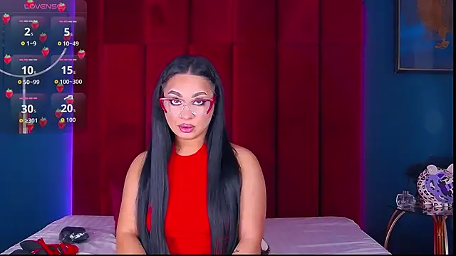 Snapshot of MadyLuxxx chatting on March 5, 2026, 8:05 pm MadyLuxxx online show from March 5, 2026, 8:05 pm