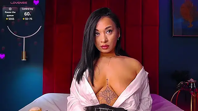 MadyLuxxx online show from March 22, 2025, 8:04 pm