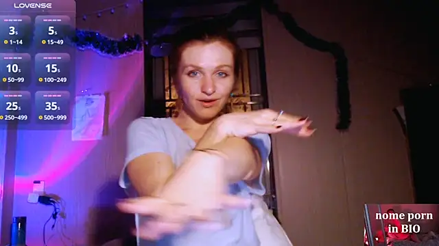 Snapshot of Cassie_Wild chatting on February 5, 2025, 1:33 pm Cassie Wild online show from February 5, 2025, 1:33 pm