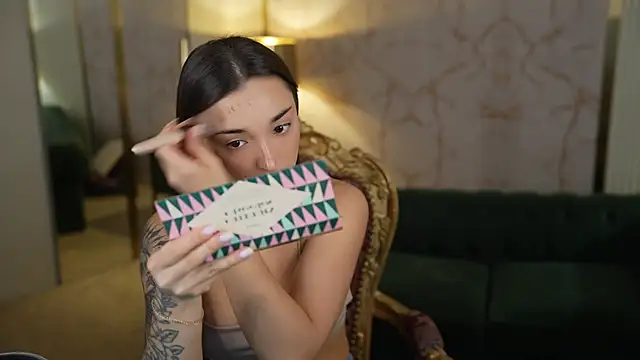 Jasmine Flow online show from November 4, 2025, 11:58 am