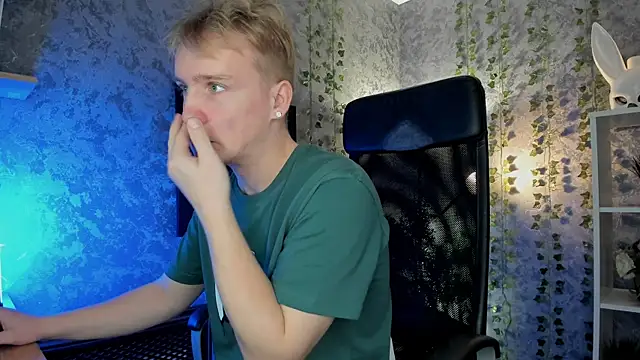 AlexxSweet online show from October 5, 2025, 6:48 am