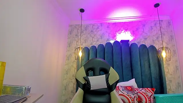 Snapshot of nalalye_cruzz_ chatting on March 5, 2026, 3:14 am nalalye cruzz online show from March 5, 2026, 3:14 am