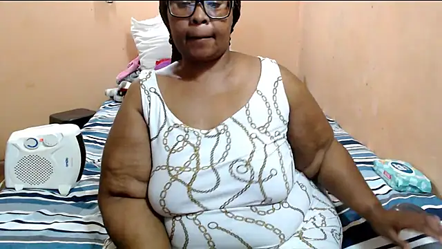 ZOQULUx online show from July 4, 2026, 9:52 pm