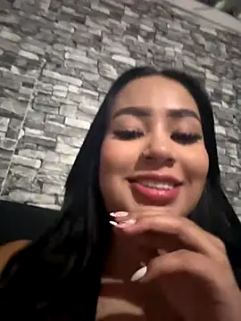 Luisa Fernandaa online show from October 19, 2025, 1:08 am